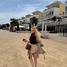Larissa99