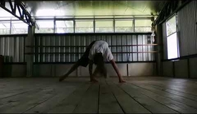 Dança Contemporânea / Improviso de movimentos por Loisi Maltauro