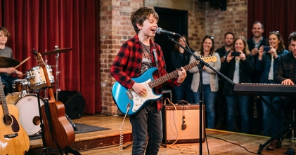 Casting niños de 9 a 12 años que toquen la guitarra para campaña internacional