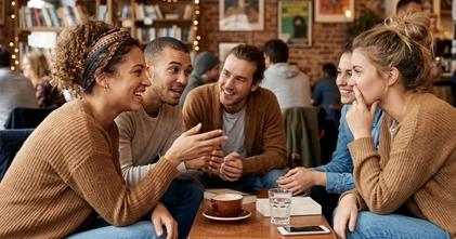 Casting ator e atriz profissional para coprodução internacional de teatro