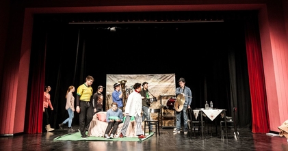 Casting artistas e companhias profissionais com espetáculos