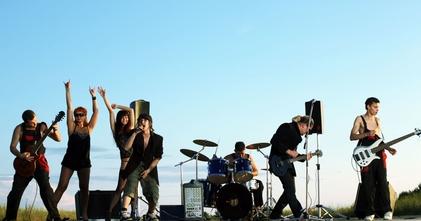 Casting vocalista fluente em inglês para banda profissional