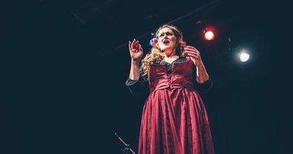 Audições cantor de ópera à Moda do Porto