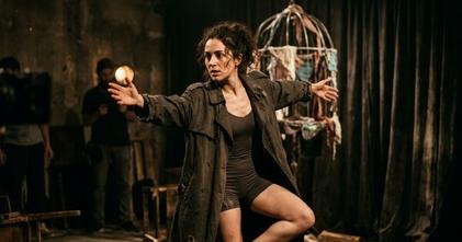 Casting atriz com idade cénica de 26 anos para longa-metragem independente de comédia negra surrealista