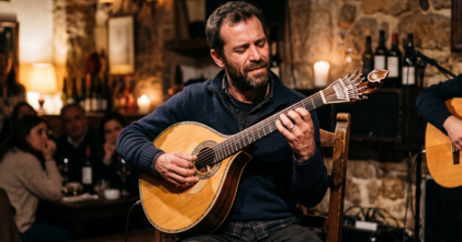Casting homens entre os 30 e os 40 anos que saibam tocar guitarra portuguesa para projeto publicitário