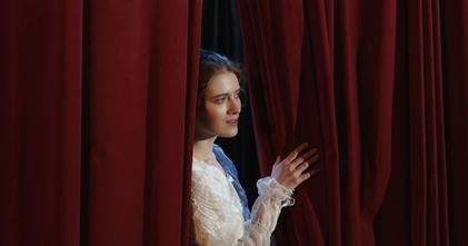 Casting actrizes de 18 aos 60 anos para projeto de teatro