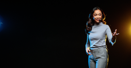 Casting atriz a partir de 22 anos para espetáculos de teatro