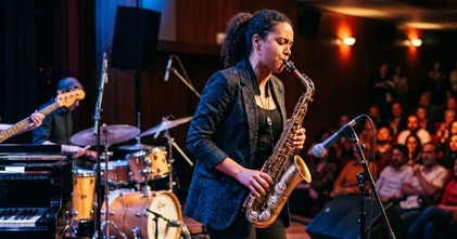 Casting saxofonista para banda de baile e espetáculo em Lisboa