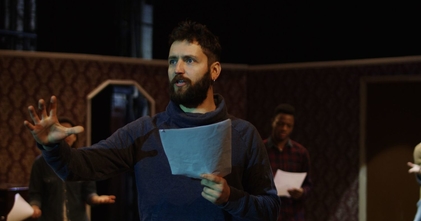 Casting atrizes e atores brasileiros entre 20 e 60 anos para o elenco de uma produção teatral