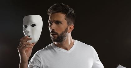 Casting ator entre 18 e 28 anos para teatro em escolas - Montijo