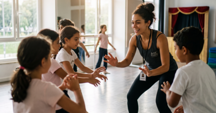 Casting professor e professora de dança e teatro musical para escola de dança