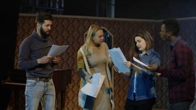 Casting ator e atriz  entre os 25 e os 35 para produção teatral Setúbal