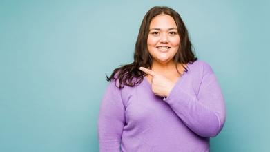 Casting intérprete plus size feminino para teatro em digressão nacional