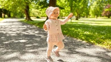 Casting bebés meninas 10 a 15 meses campanha internacional Portugal