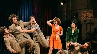 Casting atores e atrizes versáteis maiores de 20 anos para musical no Teatro da Comuna