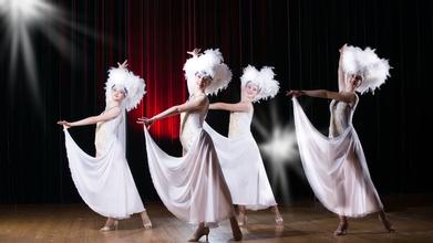 Casting bailarinas com mais de 18 anos para espetáculos tipo cabaret