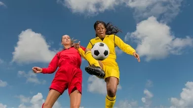 Casting jogadoras de futebol entre os 13 e 15 anos para anúncio internacional