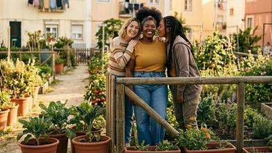 Casting mulheres de 20 a 30 anos sem agência para publicidade de cosméticos