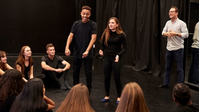 Procuramos professor de teatro para ensino articulado