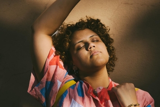 Procuramos bailarinos big size entre os 20 e os 65 anos para projeto