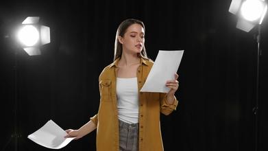 Casting atriz entre os 24 e os 30 anos para peça teatral