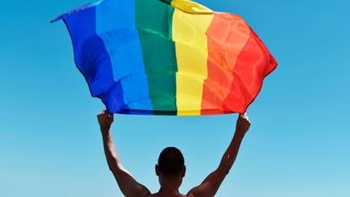 Casting homens gay para documentário