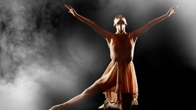 Casting bailarinas entre os 25 e os 30 anos para campanha publicitária internacional 