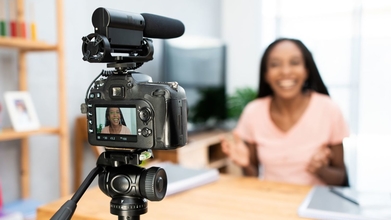 Casting  brasileiros/as para vídeo de entretenimento (Canal de YouTube "FREETOS") - Maia
