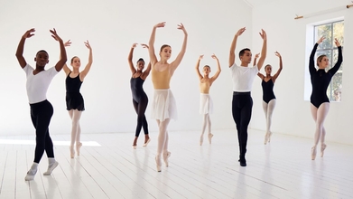 Audição para bailarinas profissionais para a Companhia Nacional de Bailado