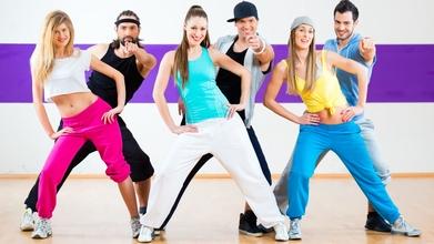 Casting bailarinos homens e mulheres para nova revista à portuguesa