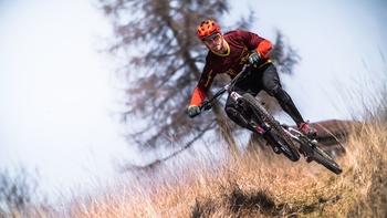 Procuramos um biker, com vasta experiência em trial, BTT, downhill o Mountain Bike