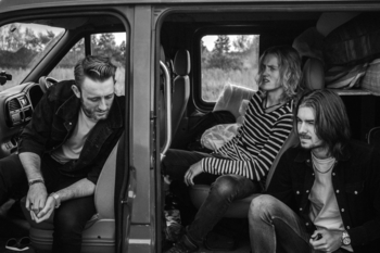 Procuramos uma BANDA HIPSTER ou MÚSICOS, entre 18 - 25 anos, para Campanha Internacional