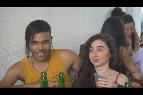 Dona nanica uma baiana de acarajé muito fofoqueira 
