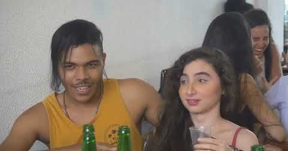 Dona nanica uma baiana de acarajé muito fofoqueira 