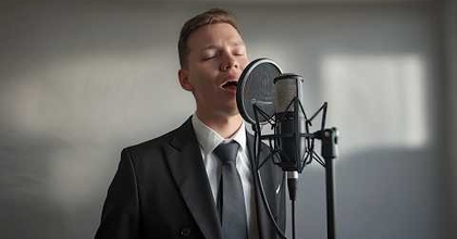 Midnight Alexandr – Feeling Good (Michael Bublé Style Cover)