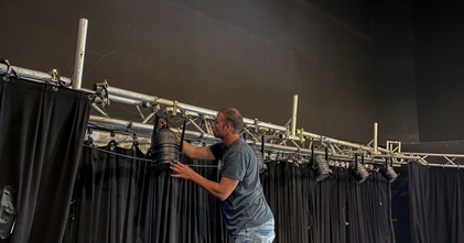 Casting técnico de luz em teatro do bairro em Lisboa