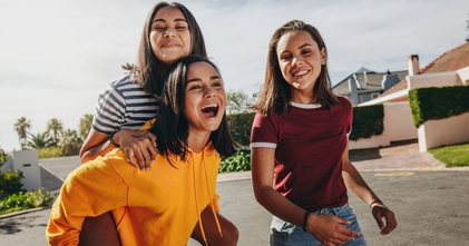 Casting raparigas entre os 12 e os 19 anos para projeto em Lisboa
