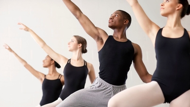Casting bailarinos e bailarinas profissionais e músicos