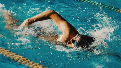 Casting nadadores para projeto publicitário internacional