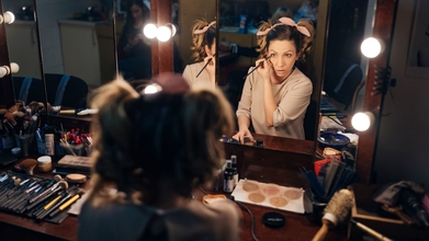 Casting atrizes mais 45 anos para Comédia Musical de digressão