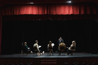 Audição atores e cantores homens e mulheres maiores de idade para teatro Musical